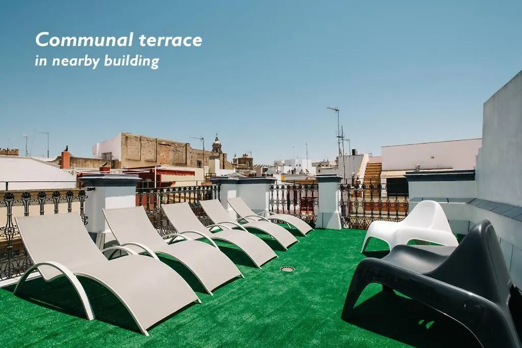 Hostly Rivero 2B Center-Fibre-Communal Terrace-Parking Optional-Cless Sevilla Spanje